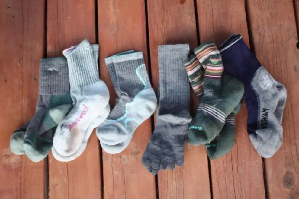 Hiking-Socks-Vs-Regular-Socks-necessary