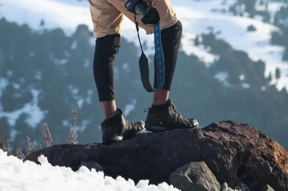 flexibility-of-snow-boots-vs-hiking-boots